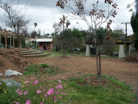 El.Sereno.Comm.Gardens.18