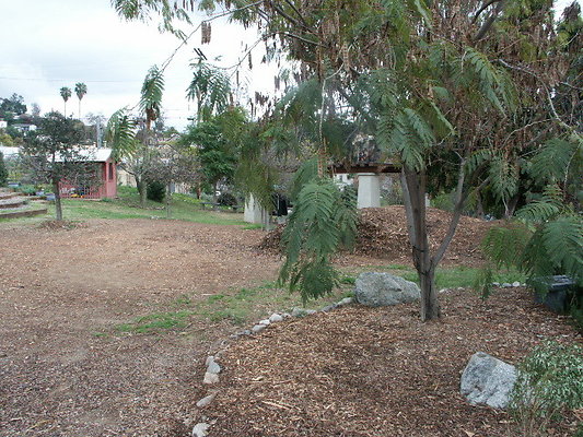 El.Sereno.Comm.Gardens.11