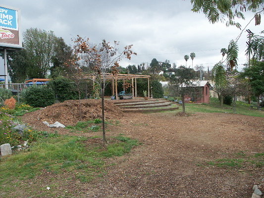 El.Sereno.Comm.Gardens.10