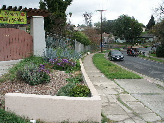 El.Sereno.Comm.Gardens.04