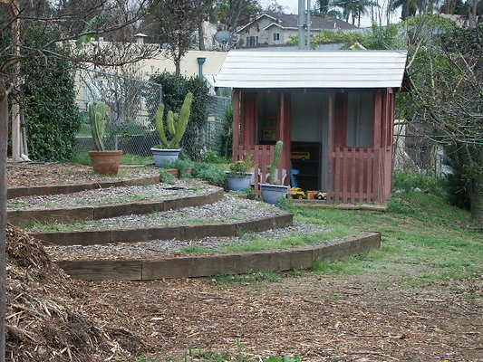 El.Sereno.Comm.Gardens.17