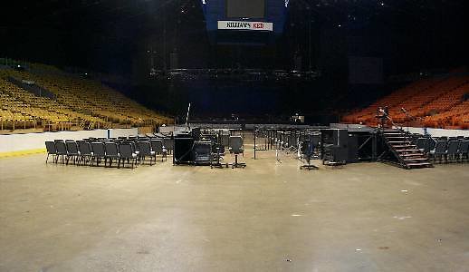 803446.Forum