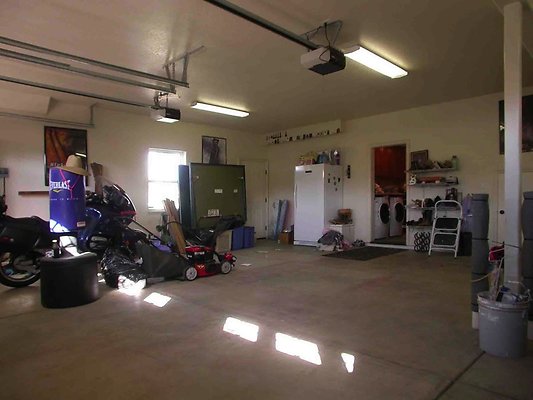 4933 garage2