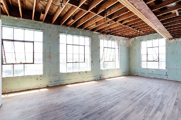 12042 loft43