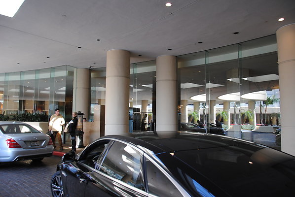 Beverly Hilton.Drive up