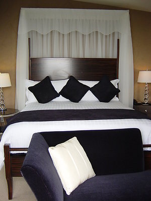 Beverly Hilton Suite 805