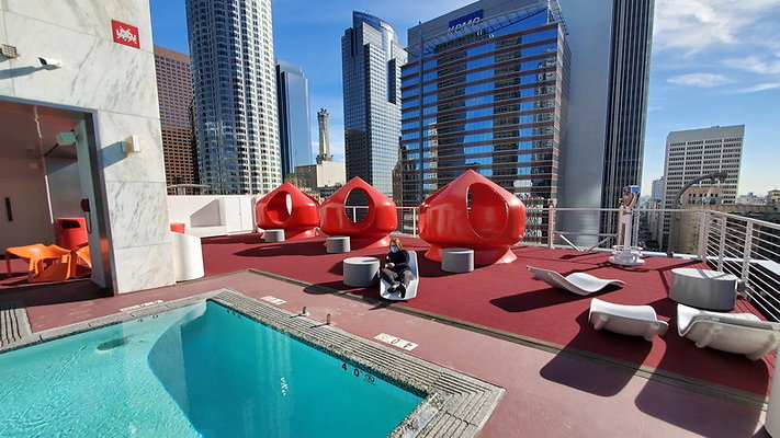 Standard.Rooftop.Pool04Standard.Game.Room.