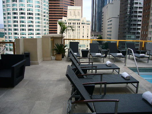 Checkers.Rooftop.Pool.08