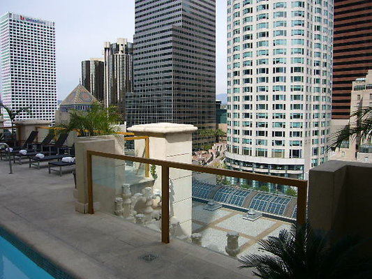 Checkers.Rooftop.Pool.03
