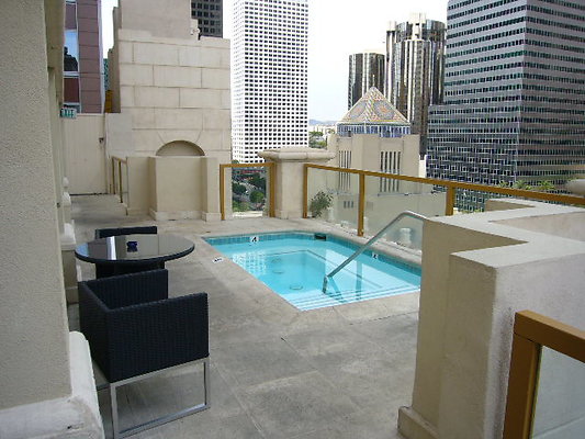 Checkers.Rooftop.Pool.10