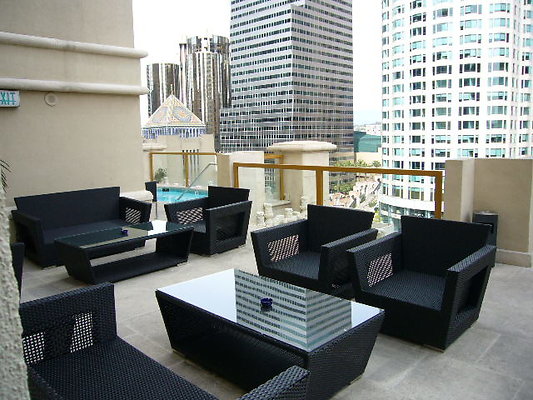 Checkers.Rooftop.Pool.09