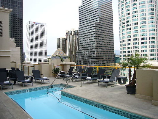 Checkers.Rooftop.Pool.14
