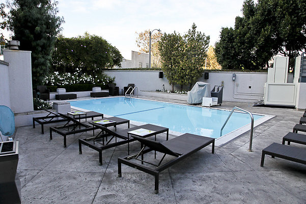 Sofitel.Weho.Pool.04