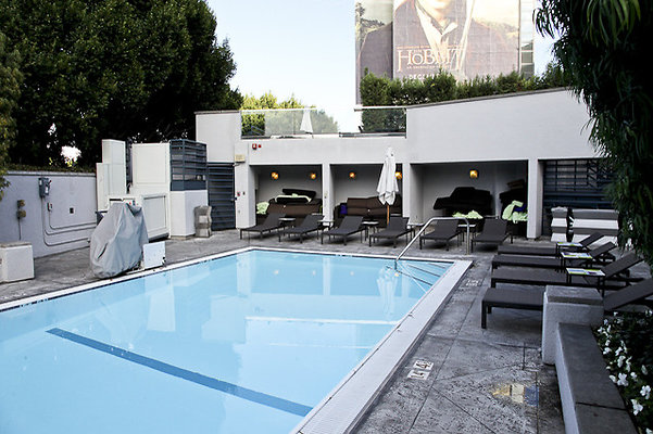 Sofitel.Weho.Pool.10