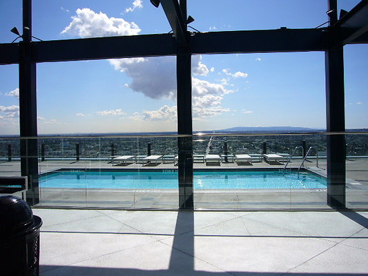 Mercury.Rooftop.Pool.Ktown.14