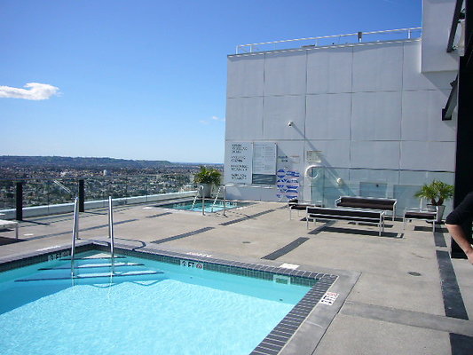 Mercury.Rooftop.Pool.Ktown.06