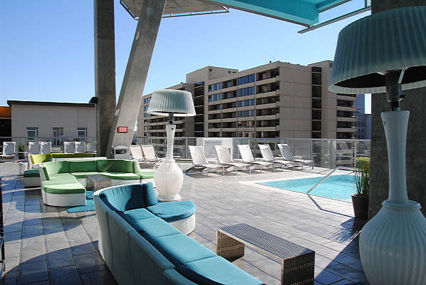 Watermark.Pool.DTLA.04