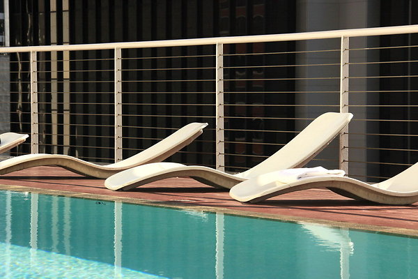 Standard.Rooftop.Pool.07