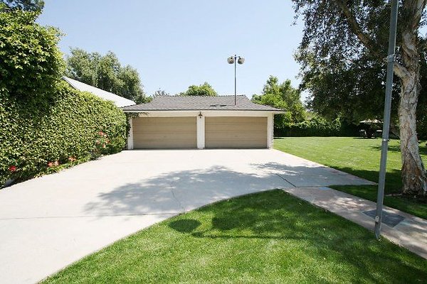 property 7197 0042