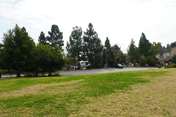 Temescal.GateWay.Front.Grass.15