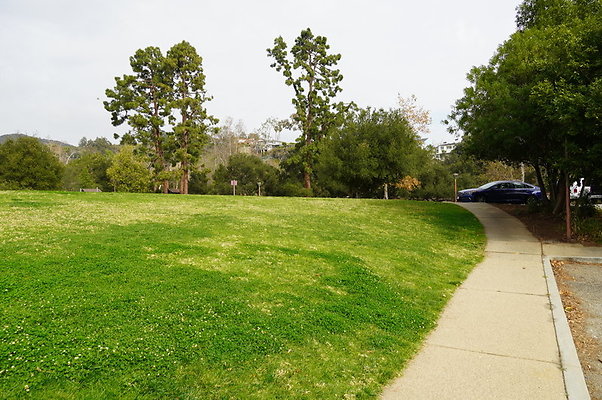 Temescal.GateWay.Front.Grass.32