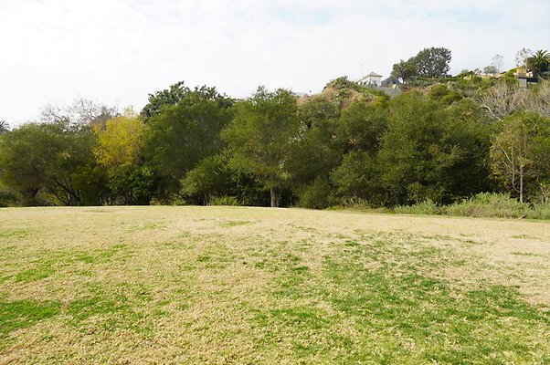 Temescal.GateWay.Front.Grass.11