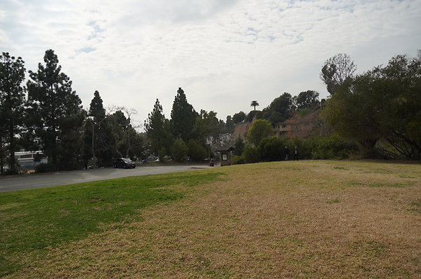 Temescal.GateWay.Front.Grass.16