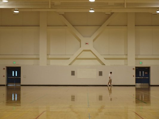 CSUN.BBALL.Act.Court.020