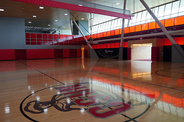 CSUN.SRC.Court.007