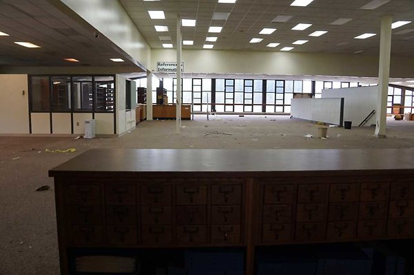 Pierce Library 87