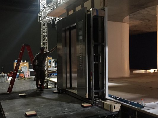 HeidiKlum-VisionScenery-Colaboration-ThunderStudios