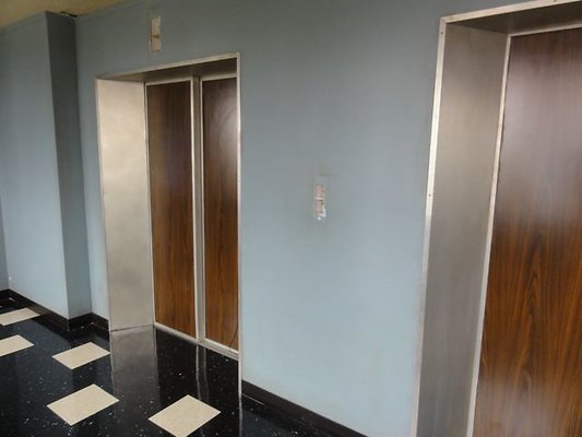 LA.Center.Elevator.Set.004
