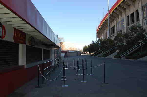 Coliseum.GRND.Concessions.031
