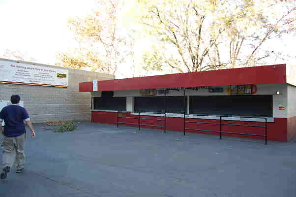 Coliseum.GRND.Concessions.026