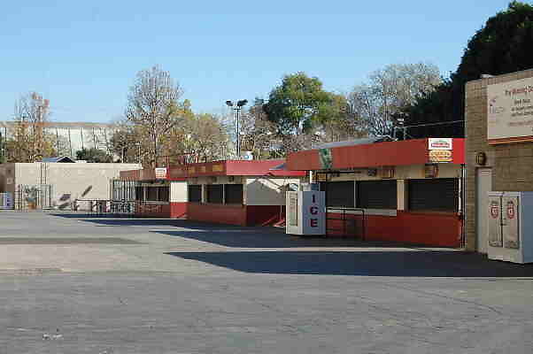 Coliseum.GRND.Concessions.011
