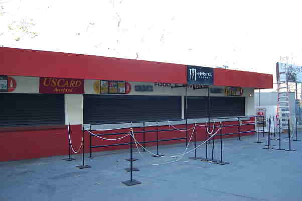 Coliseum.GRND.Concessions.037