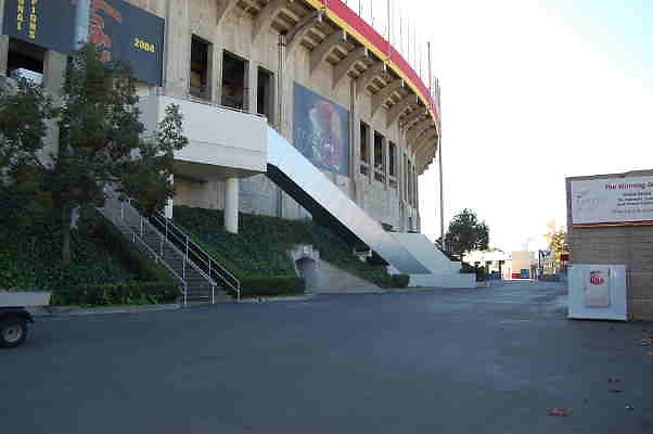 Coliseum.GRND.Concessions.034