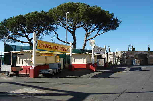 Coliseum.GRND.Concessions.025
