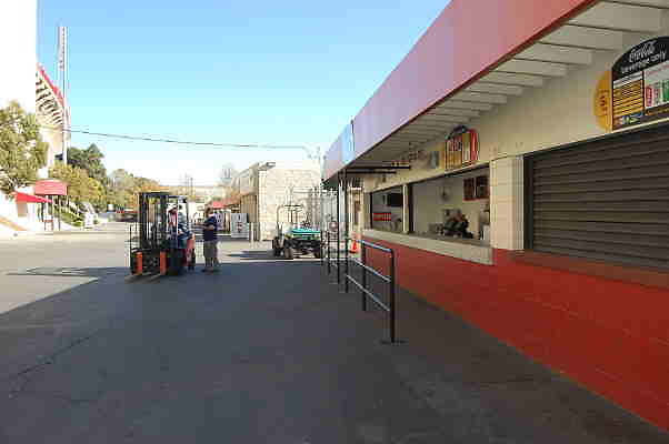 Coliseum.GRND.Concessions.014