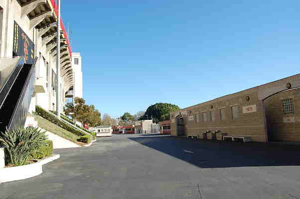 Coliseum.GRND.Concessions.043