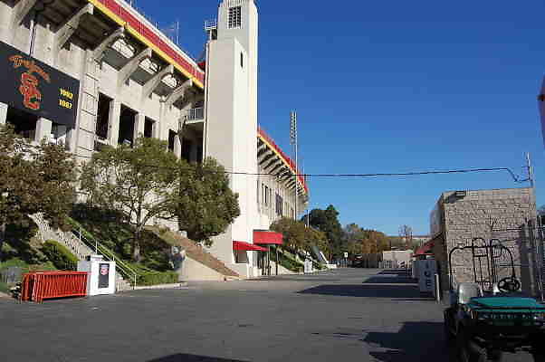 Coliseum.GRND.Concessions.006