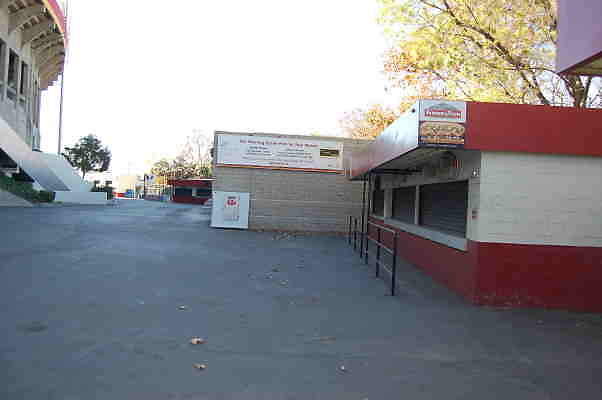 Coliseum.GRND.Concessions.039