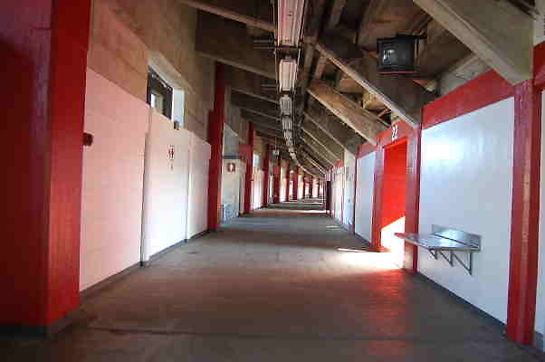 Coliseum.Concessions.003