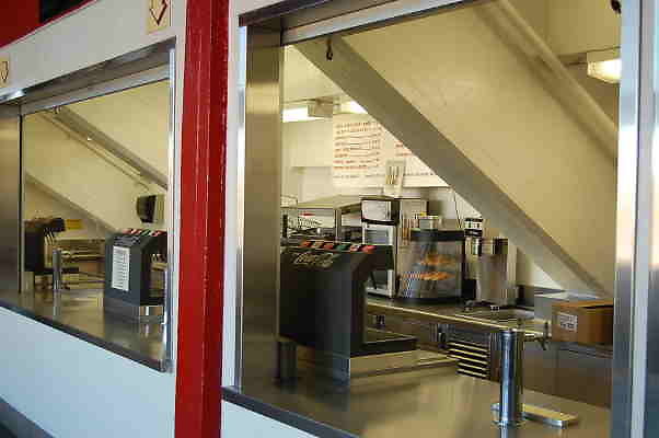 Coliseum.Concessions.024