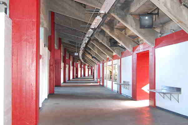 Coliseum.Concessions.050