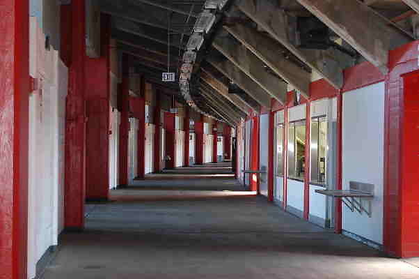 Coliseum.Concessions.051