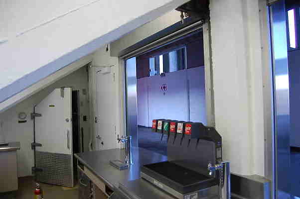 Coliseum.Concessions.036