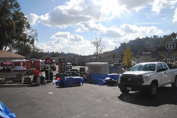 Rose.Bowl.concessions.100