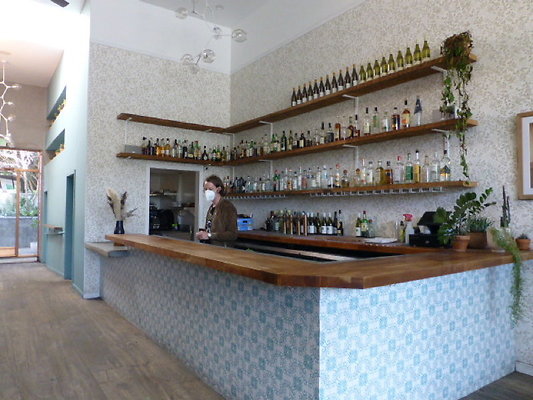 Sawyer.Cafe.213.S.Lake.004