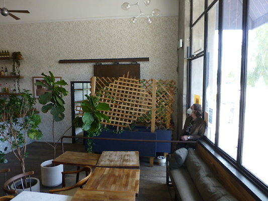 Sawyer.Cafe.213.S.Lake.015